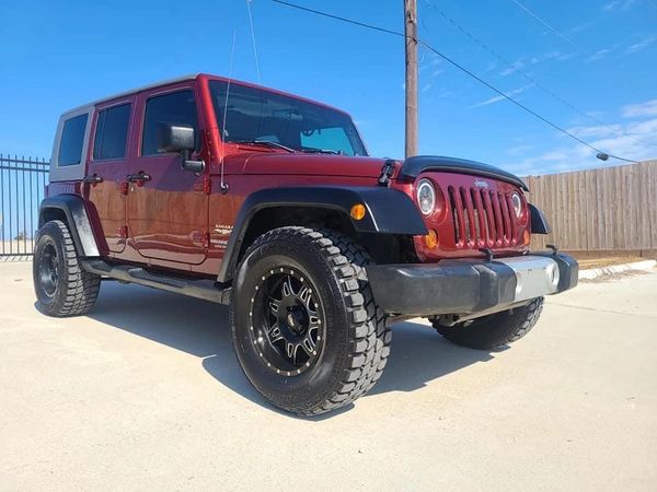 2010 Jeep Wrangler Unlimited Sahara's photo