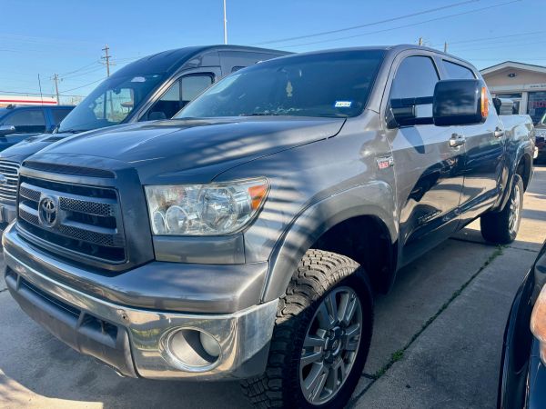 2012 Toyota Tundra Crew Max