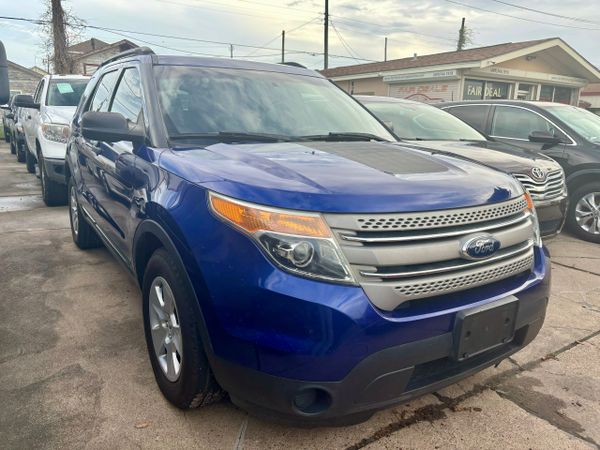 2014 Ford Explorer Base's photo