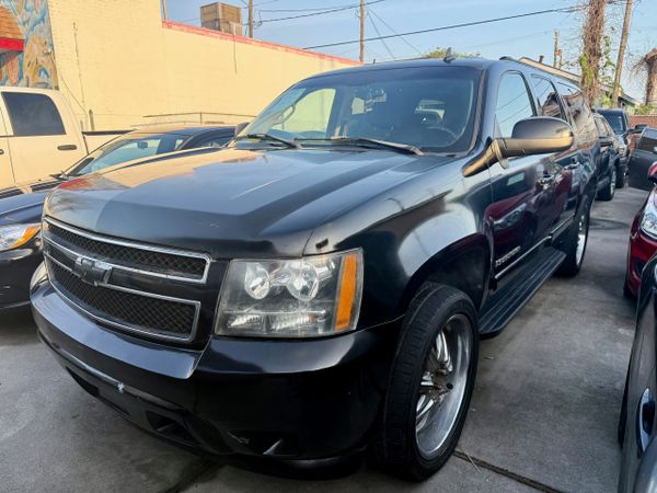2007 Chevrolet Suburban 2WD 1500 w/1LS's photo