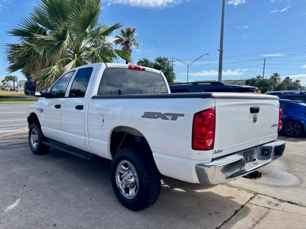2009 Dodge Ram 2500 Pickup SXT - Photo 6