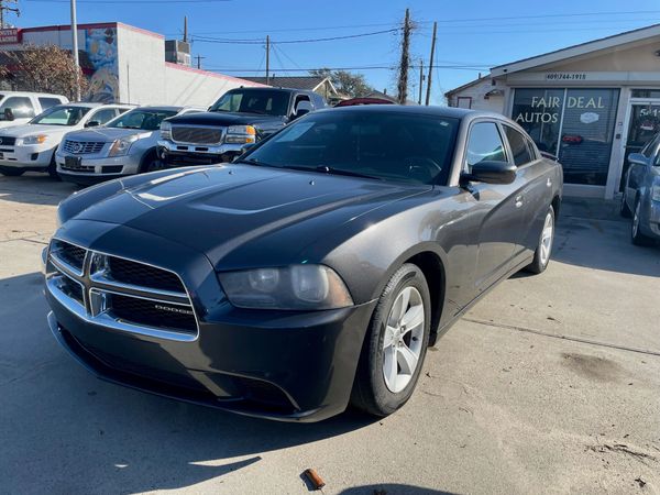 2014 Dodge Charger SE's photo