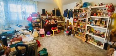 Volusia Estate Sale in Ormond By the Sea
Vintage Toys slot cars vintage clothes 