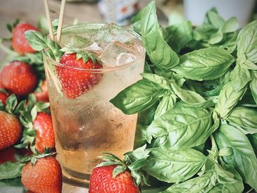 Strawberry basil seltzer