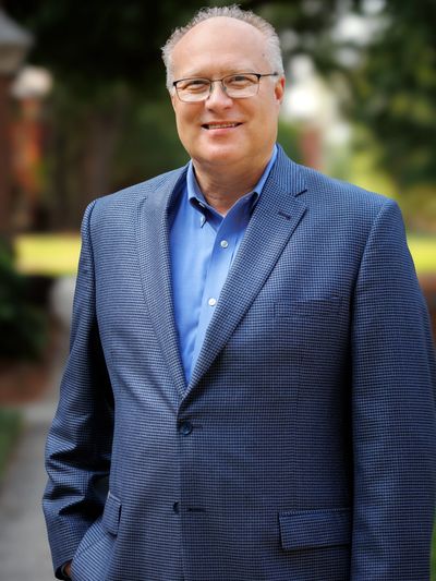 Stanley Roberts standing.