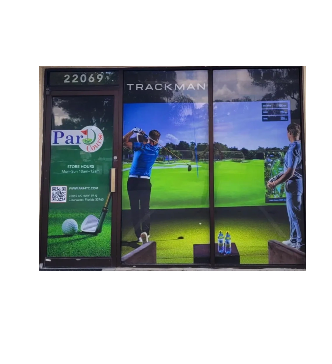 Par 4 The Course Golf, Simulator/Range/Bar