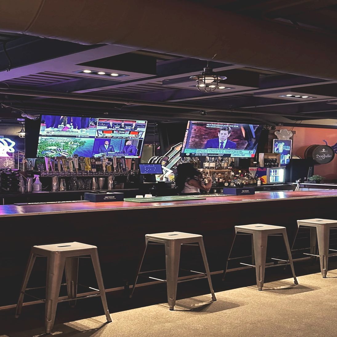 Who Loves Ya Baby Country Music Bar
