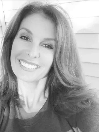 Adrienne Richardson Niagara Counselling/ Online Therapy logo