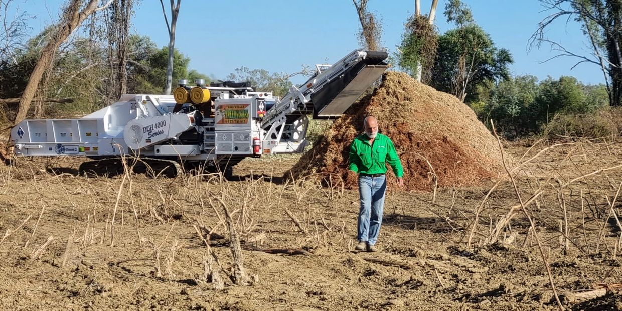 Richmond Central Queensland, removal of prickly acacia, an invasive week, restoring farming land