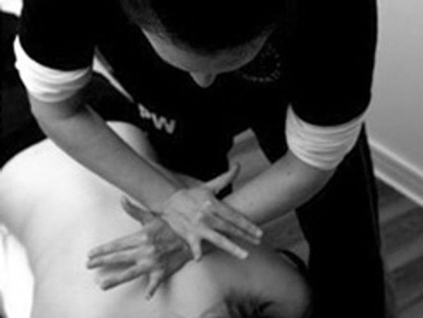 Chiropractor providing treatment