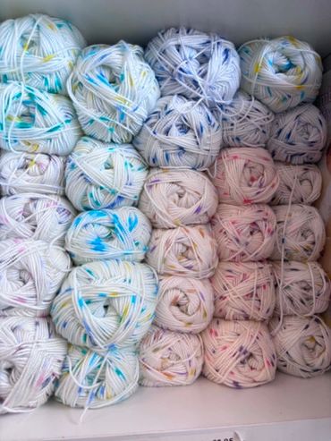 bambino dotty 
£3.95
Yarn Weight: DK
Ball Weight: 100g
Blend: 100% Acrylic