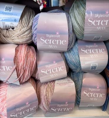 stylecraft serene
Yarn Weight: Aran
Ball Weight: 100g
Blend: 34% Wool, 66% Acrylic