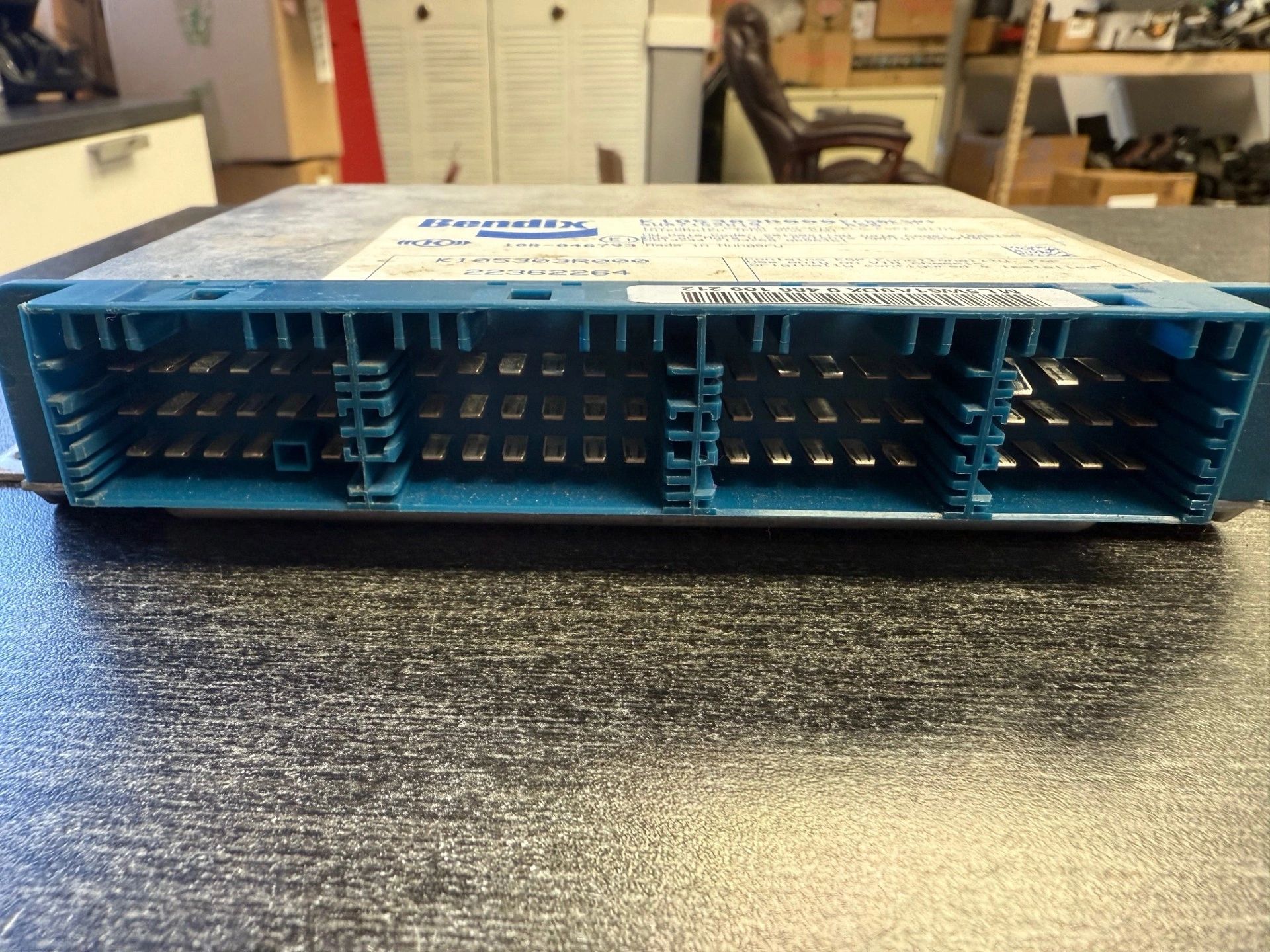 USED- VOLVO 2016 Bendix K105303R000 ABS Control Module