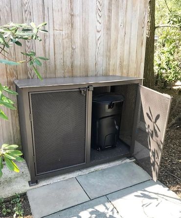 garbage bin box phoro