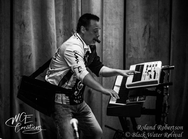 Roland Robertson (Keyboards)