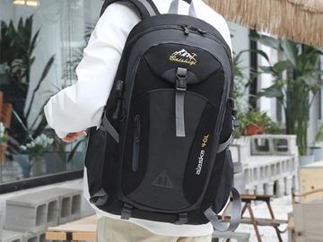 Outdoor Backpack, Large Capacity Sports Bag, Backpack for Outdoor Climbing Hiking
Sold by Huygens Di