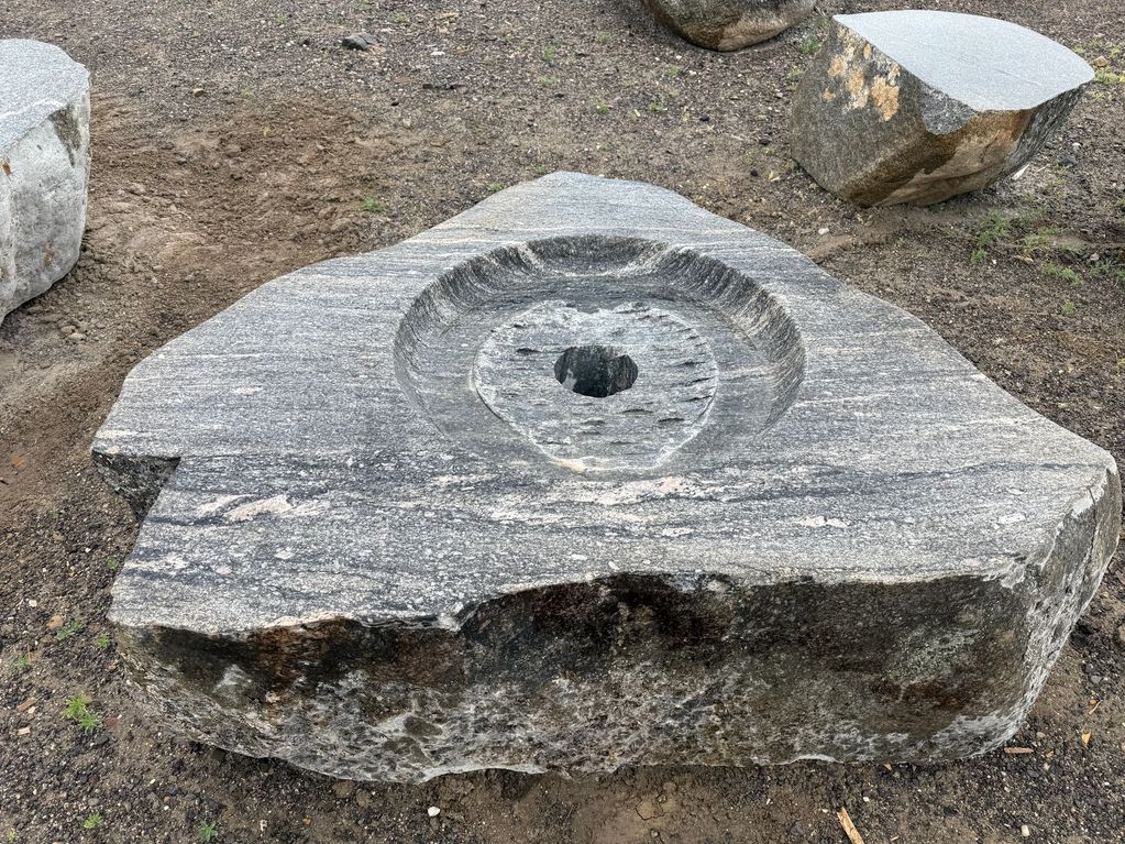 Gneiss Triangle Fire Pit Boulder
56"x45"x18" Height
24" round Burner