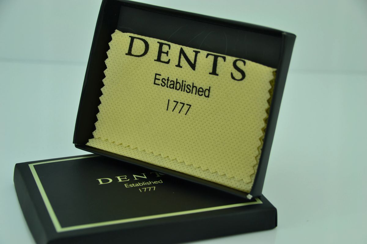 DENTS LEATHER BIFOLD CREDIT CARD HOLDER WALLET CARD HOLDER IN GIFT BOX WITH  “DENTS” ESTABLISHED 1777