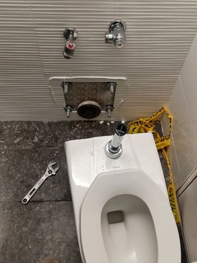 J Lo Plumbing repairs a toilet by replacing the gasket in meridian Id 83646