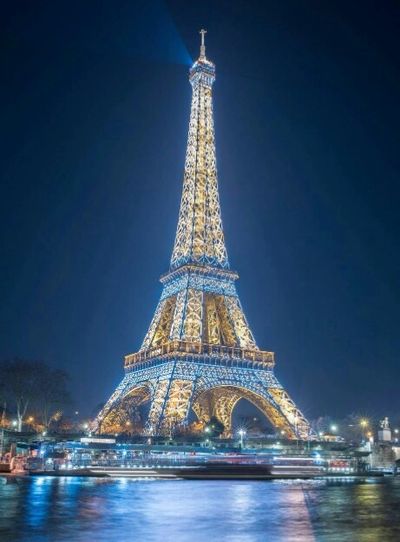 Tour eiffel - eiffel tower - chapeau magique