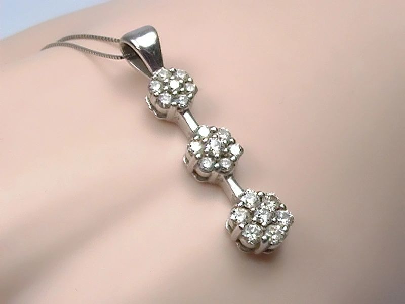 14Kt 18Kt White Gold Tri Cluster Diamond Necklace