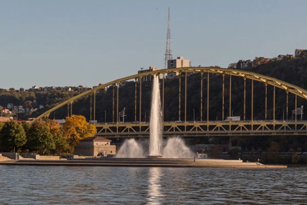 The fountain at the tip of Point State Park