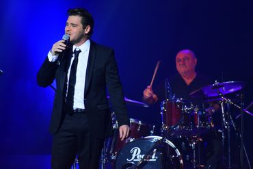 Julien Dassin chante au Casino du Liban