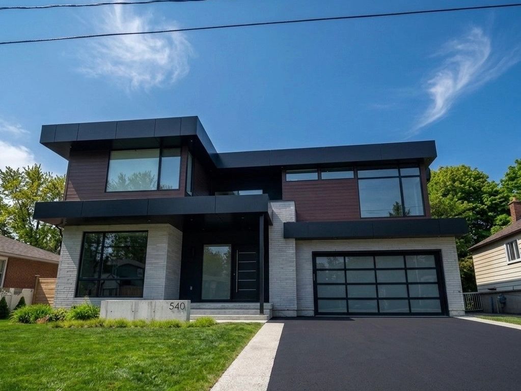 Enhance your Oakville, Ontario home with expert security film, solar film, and privacy film today.