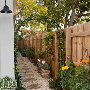 Metal garden arch for entry or walk ways 