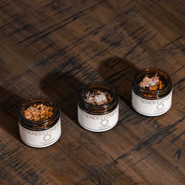 Mezclas y esencias hechas de ingredientes naturales