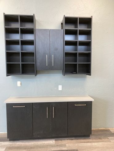 Hair salon storage station with base pull-outs