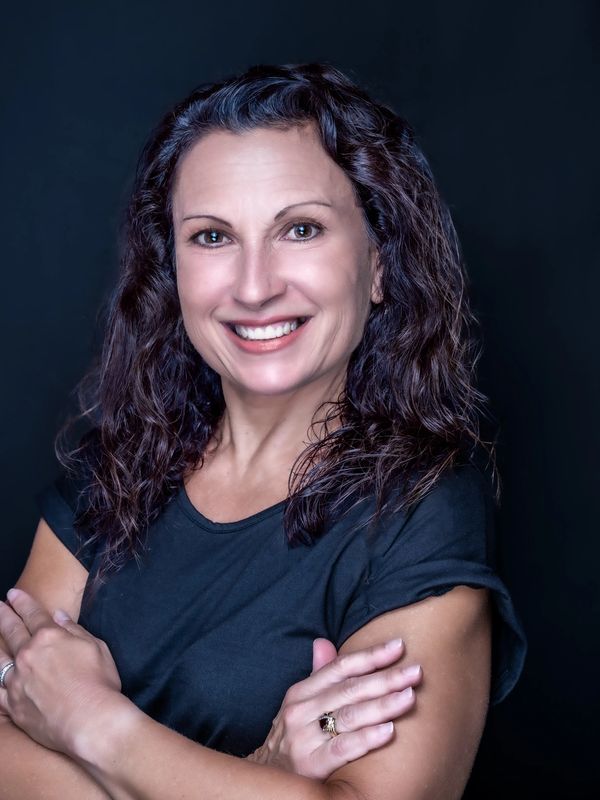 Dr. Jennifer Hall, DC