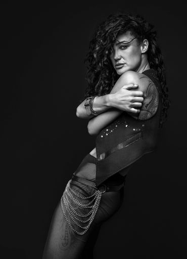 Mono edit of Tanya Modele