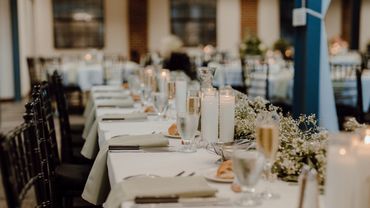 Head table setup 