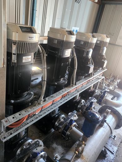 High pressure vertical multistage pump