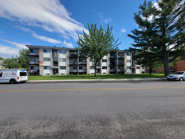 3925-3935-3945 rue Louis-Pinard