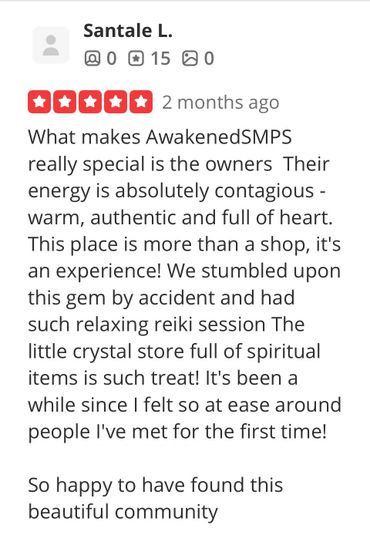 Review praising AwakenedSMPS for its warm, authentic energy and relaxing reiki sessions.