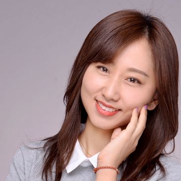 Jessica Ning Qu
 Jessica担任Healsan医路移民的项目经理。

她不仅每年为超过 400 名医生和生命科学家提供免费咨询，还负责监督数百个 NIW 和 EB-1A 案件。