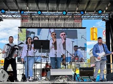 Soloway Band at festival