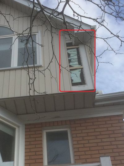 Residential siding repair in Oakville home exterior