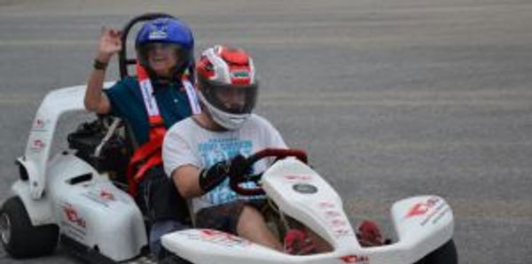 Doppelsitzer im Rahmen der Familientage von Special Olympics in Schladming