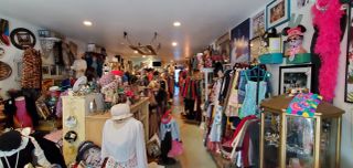 Nantiquez Vintage Flair, vintage clothing store in The BLVD, Lancaster, photo 2 of 8