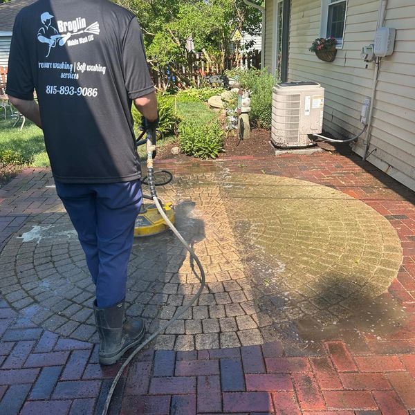 A patio cleaning done in Carpentersville, IL