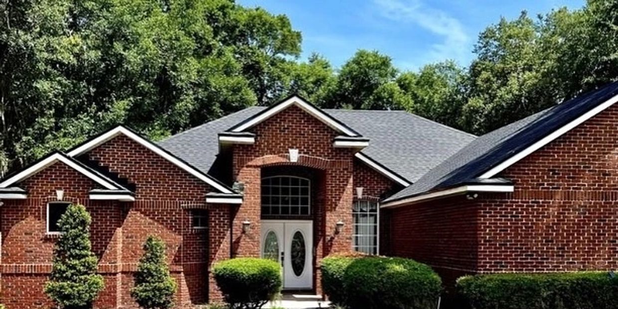 GAF Architectural Shingles installed on a new roof in Jacksonville, FL by Vulcan Construction.