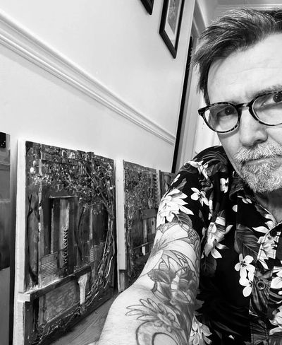 Artist Scott Hill headshot publicity photo 