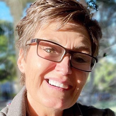 Kelly Brink, RN
Certified Health and Wellness Coach
I help empower and guide my clients  