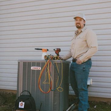 AC repair in Hoschton, GA by Southeast Heating and Cooling. Expert Air Conditioning technicians.