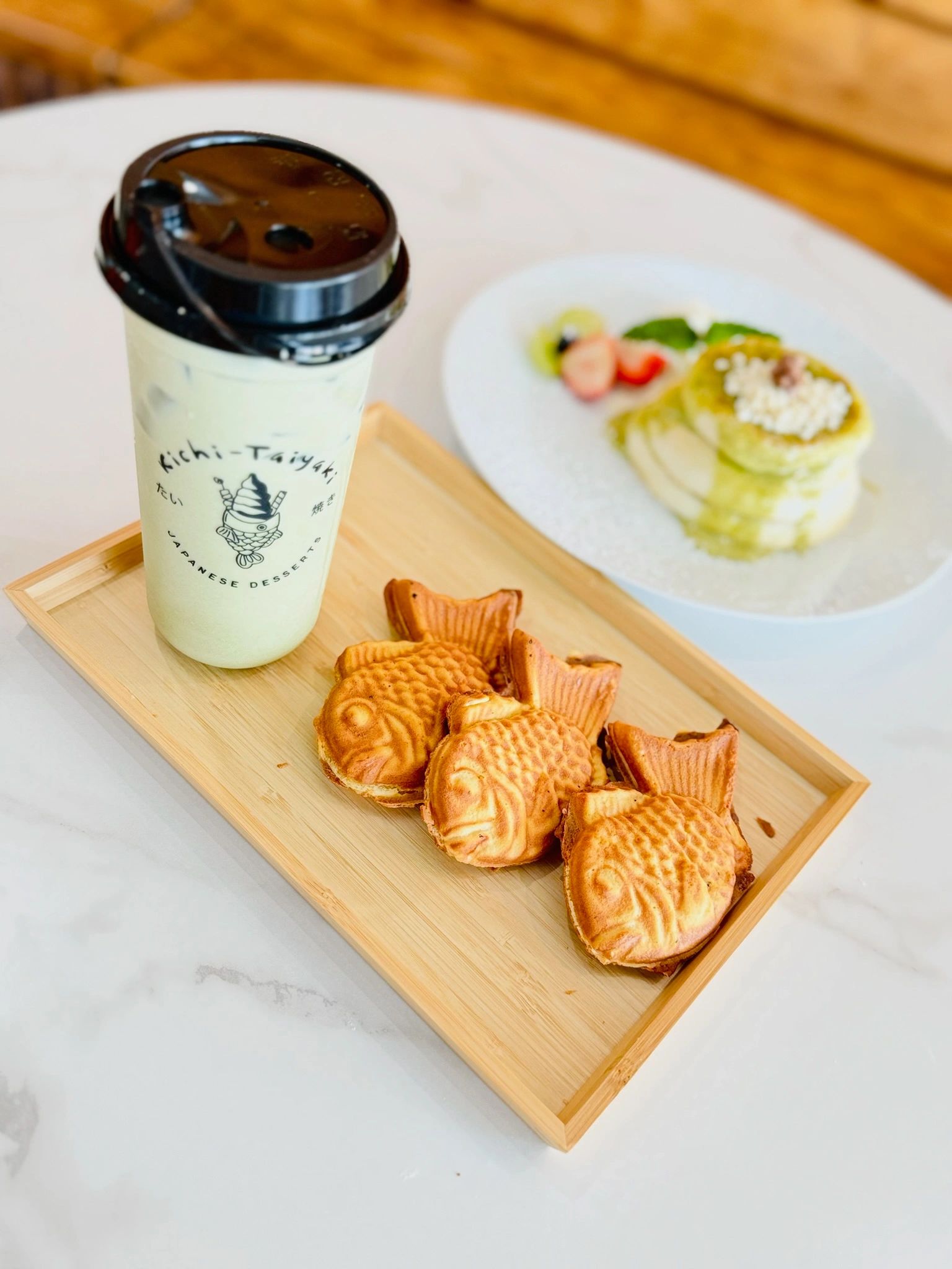 TAIYAKIS & SOFT SERVE