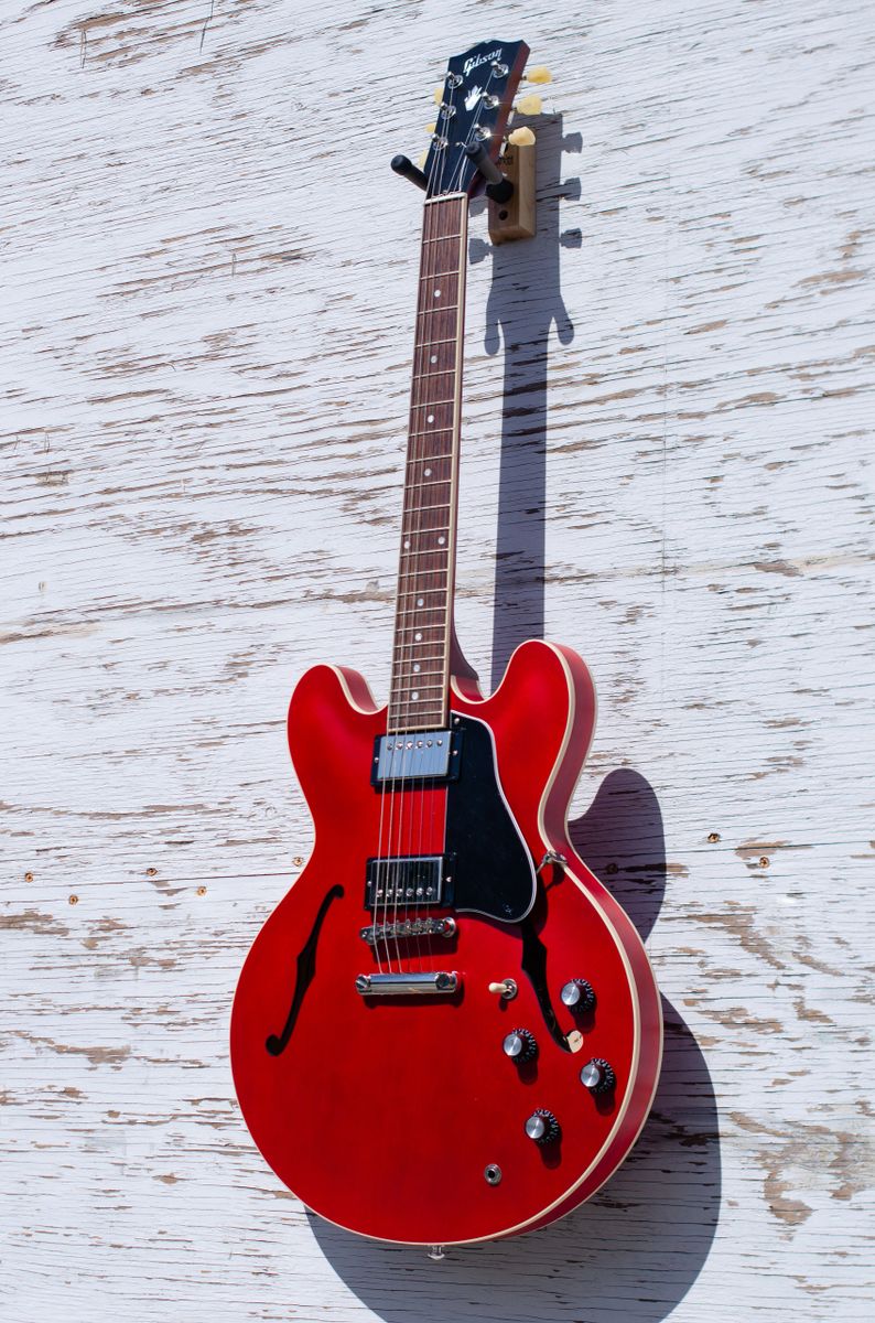 Gibson ES-335 - Satin Cherry