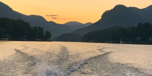 Lake Lure Boat Rental, boat rental lake lure, vacation rental lake lure, Chimney Rock View